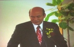 インターネット礼拝で説教する宋総会長