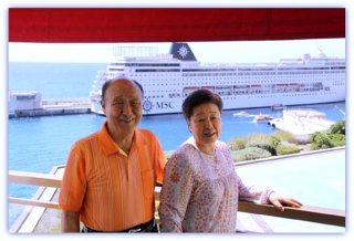 2009年ヨーロッパを訪問された文鮮明先生ご夫妻（クリックすると拡大表示します）